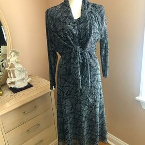 Jones New York Black and White Dress with Shawl